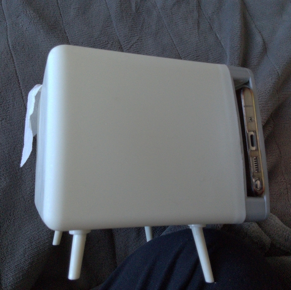 NWOT Cell Phone/Tissue box holder - Picture 3 of 3
